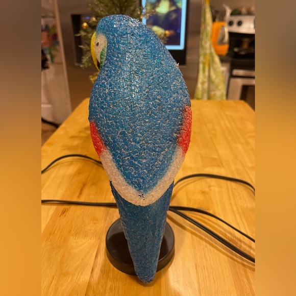 Rare Vintage Popcorn plastic Parrot lamp on a metal stand Lovely accent lamp - Picture 14 of 16